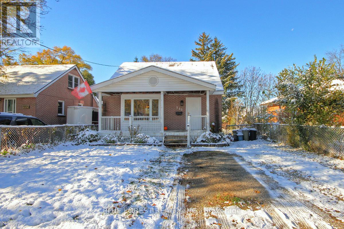 231 Taylor Street, London East, Ontario  N5Y 2J6 - Photo 3 - X12536440