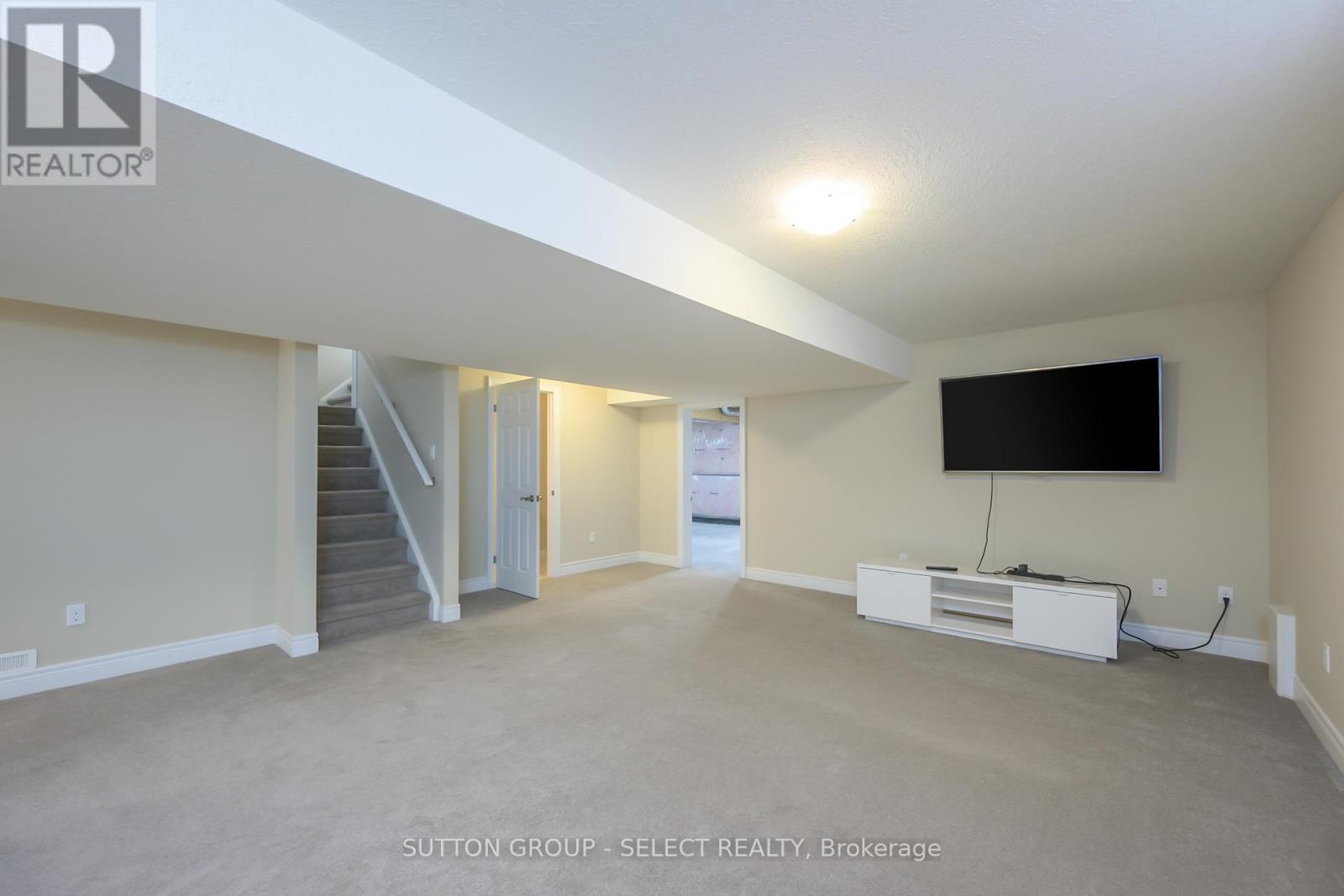 88 Bradwell Chase, London North, Ontario  N6G 0P3 - Photo 38 - X12536444