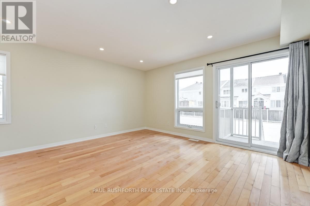 572 Lakeridge Drive, Ottawa, Ontario  K4A 0H5 - Photo 4 - X12536396