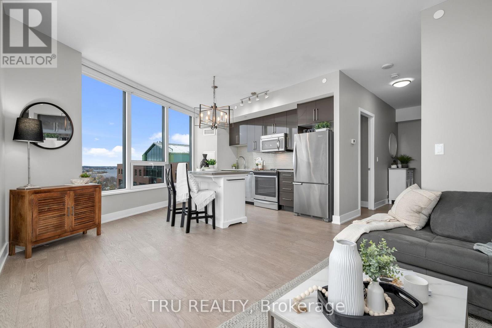 910 - 485 Richmond Road, Ottawa, Ontario  K2A 3W9 - Photo 10 - X12536426