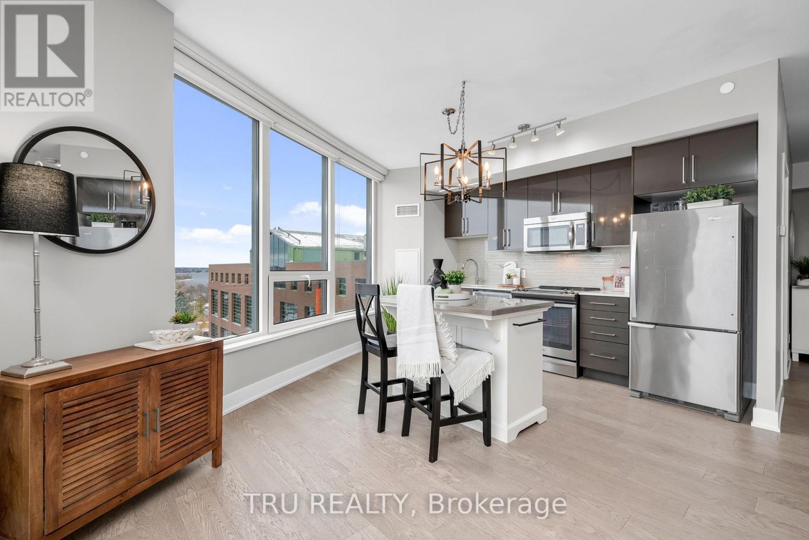 910 - 485 Richmond Road, Ottawa, Ontario  K2A 3W9 - Photo 12 - X12536426