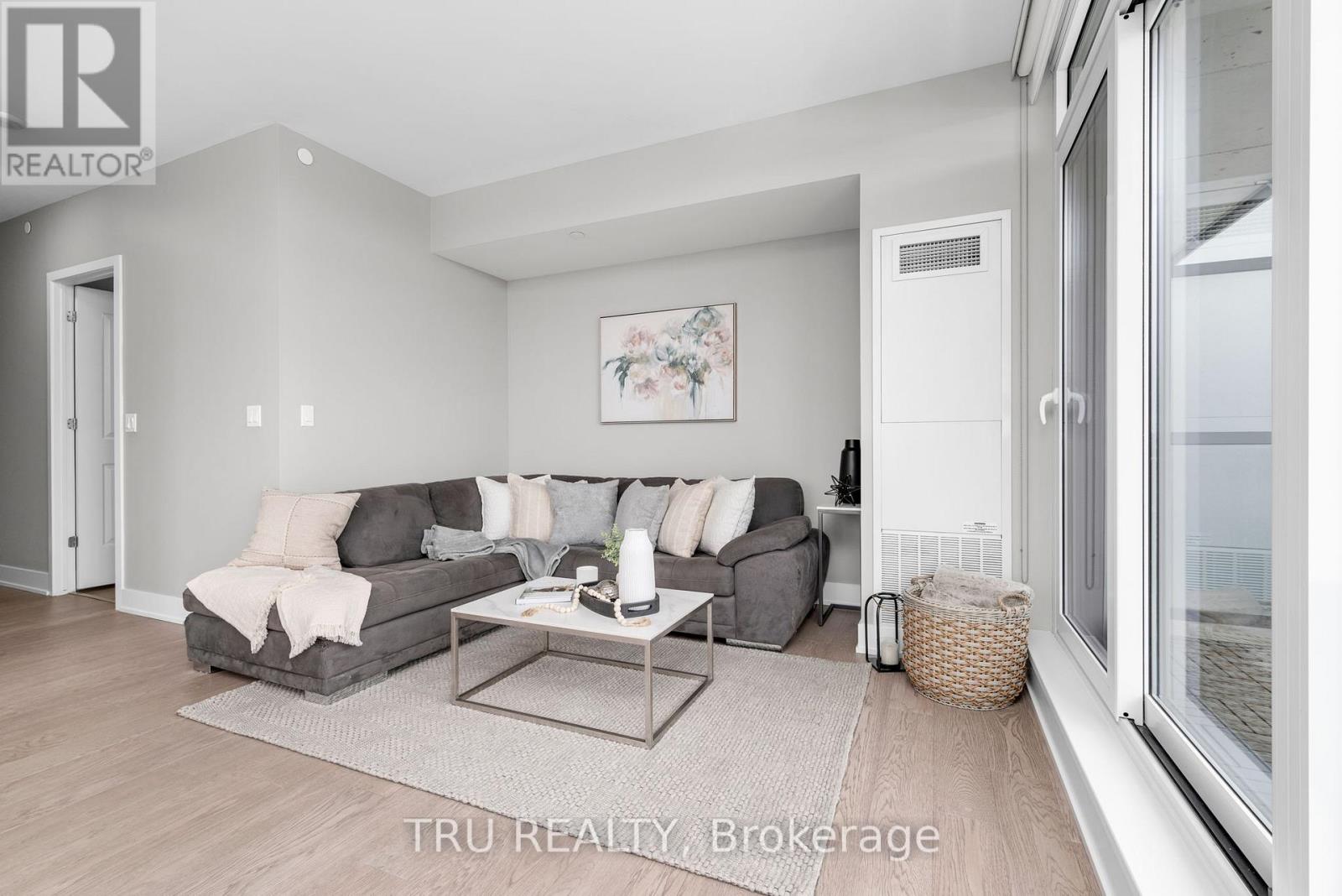 910 - 485 Richmond Road, Ottawa, Ontario  K2A 3W9 - Photo 8 - X12536426