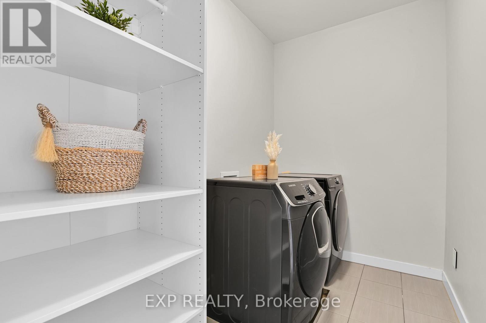 364 Gloaming Crescent, Ottawa, Ontario  K2S 1B6 - Photo 25 - X12536474