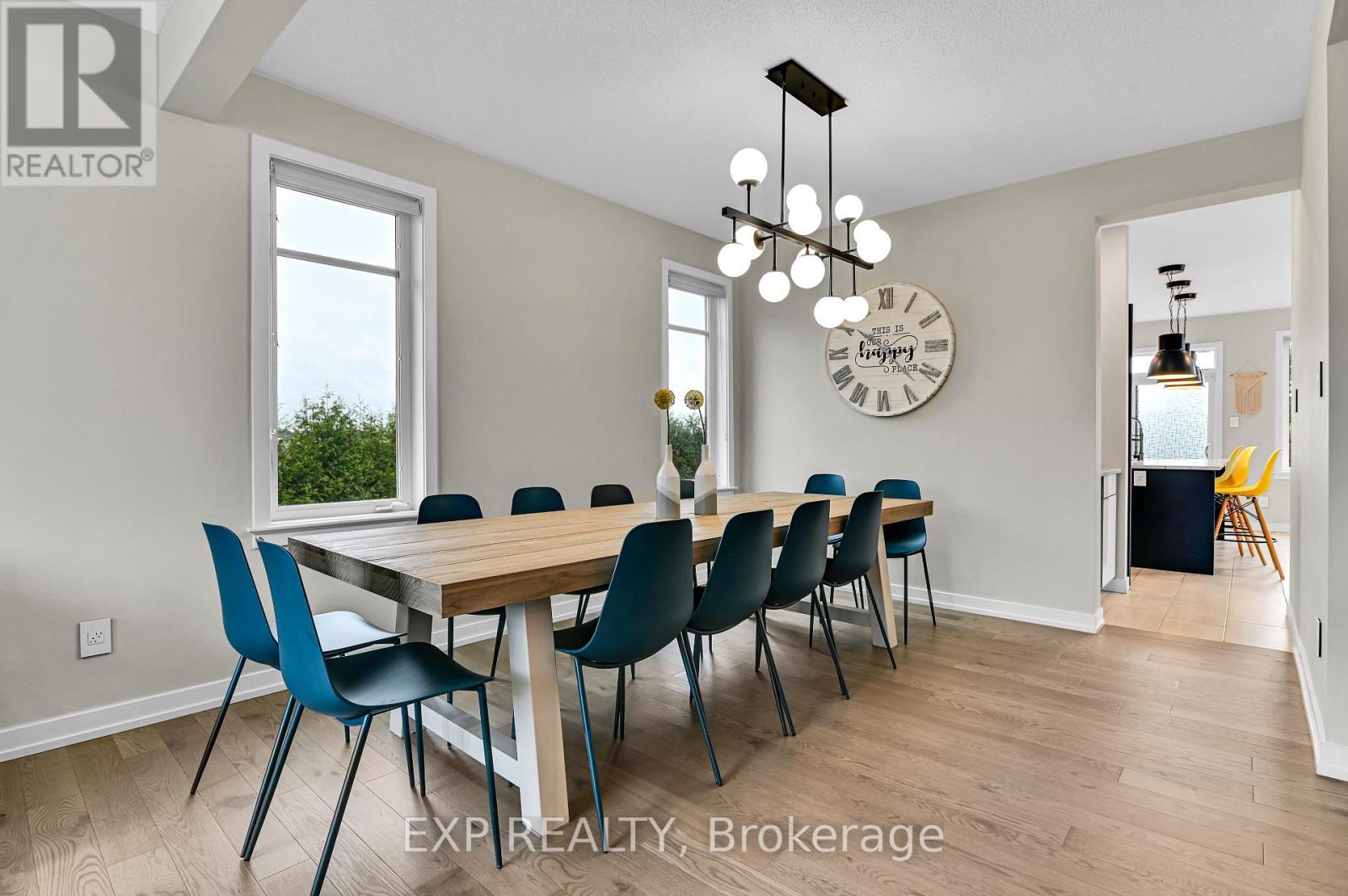 364 Gloaming Crescent, Ottawa, Ontario  K2S 1B6 - Photo 5 - X12536474