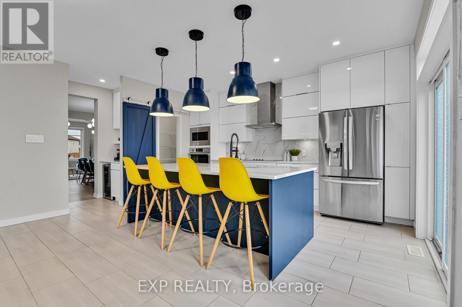 364 Gloaming Crescent, Ottawa, Ontario  K2S 1B6 - Photo 7 - X12536474