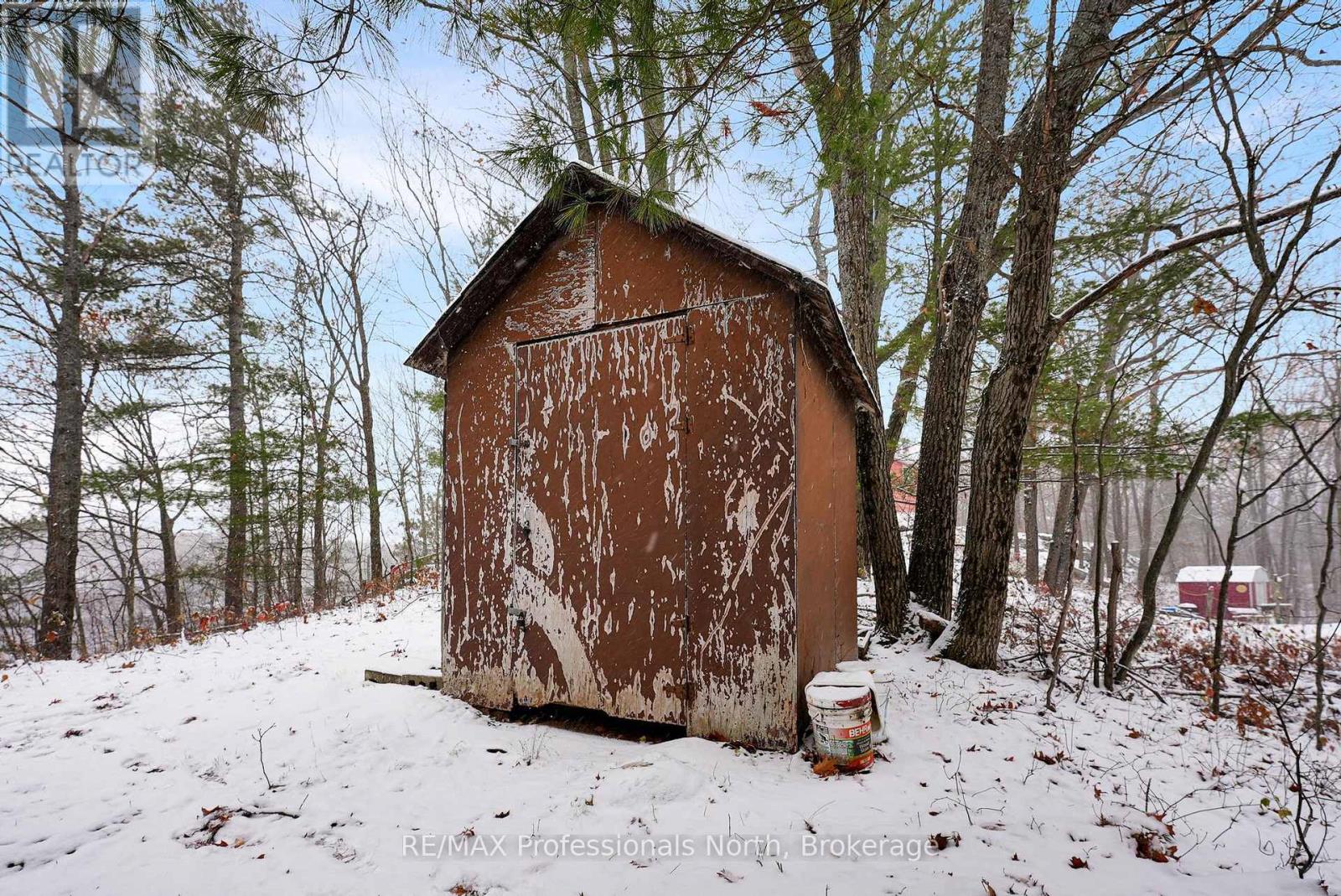 1012 Iroquois Lane, Minden Hills, Ontario  K0M 2K0 - Photo 42 - X12534450