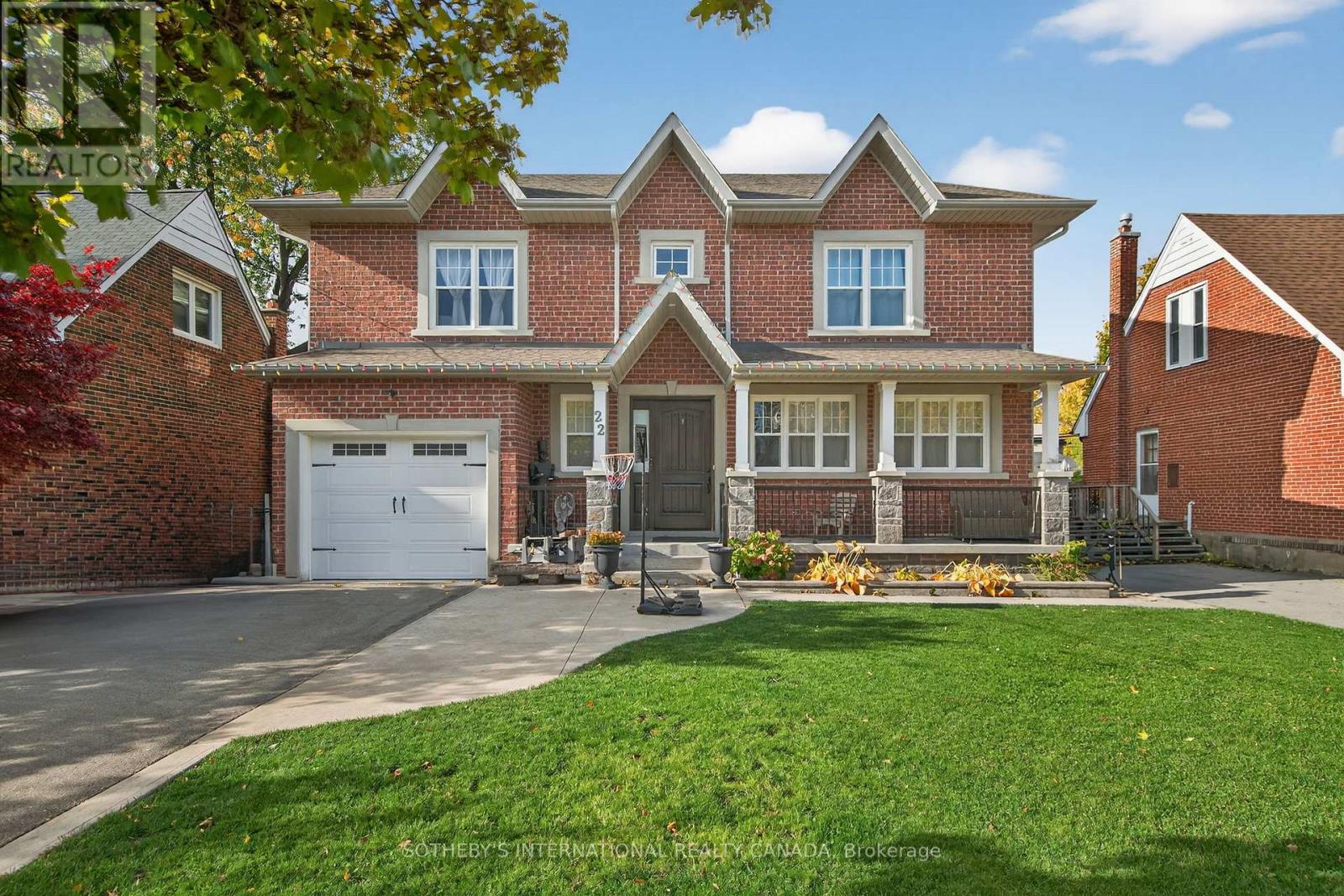 18 Rossburn Drive, Toronto, Ontario  M9C 2P6 - Photo 7 - W12536040