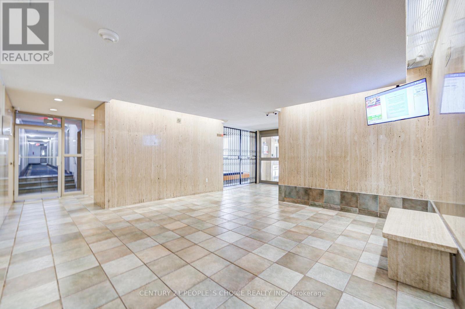 311 - 9 Four Wind Drive, Toronto, Ontario  M3J 2S8 - Photo 4 - W12536062