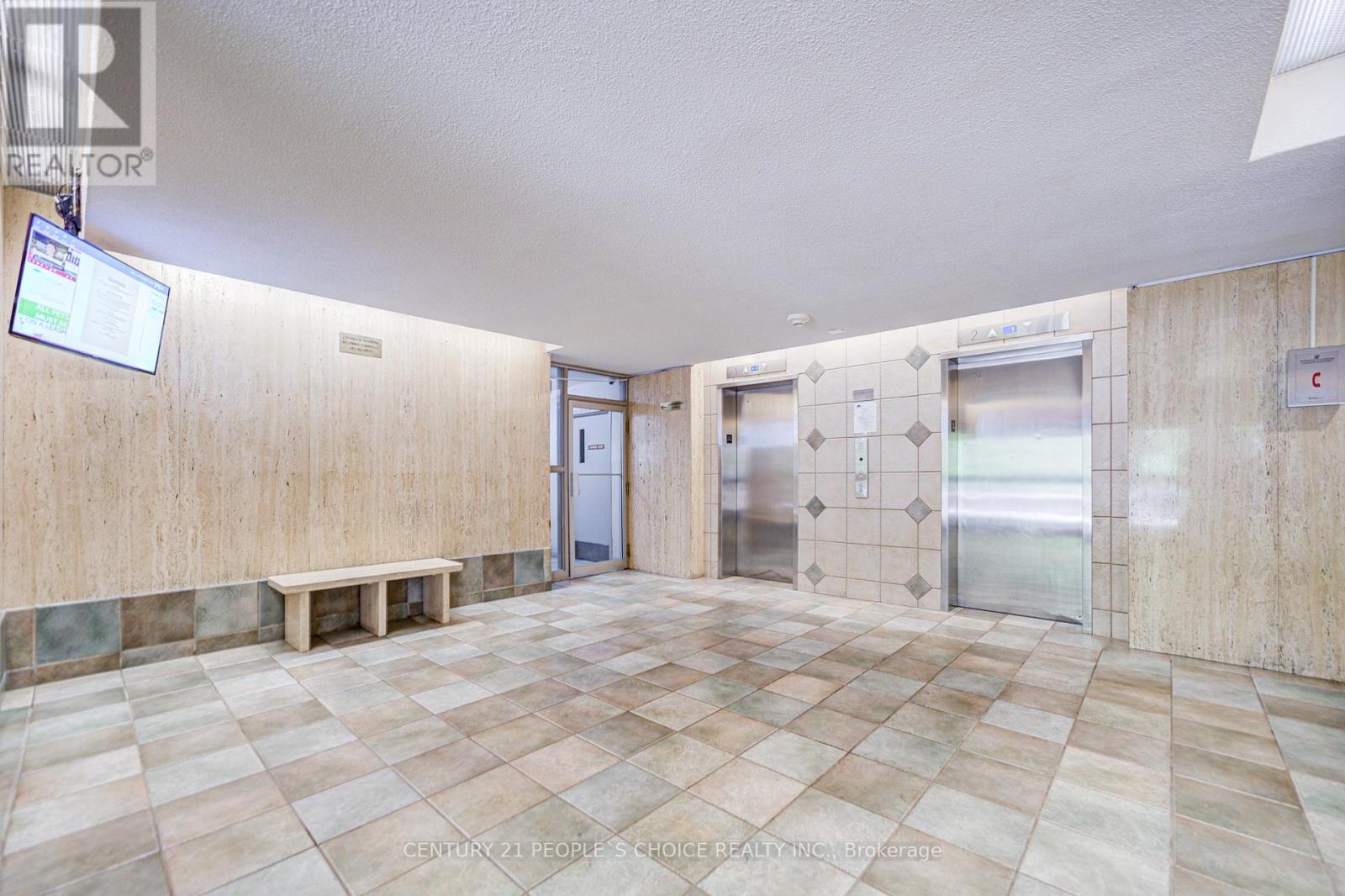 311 - 9 Four Wind Drive, Toronto, Ontario  M3J 2S8 - Photo 5 - W12536062