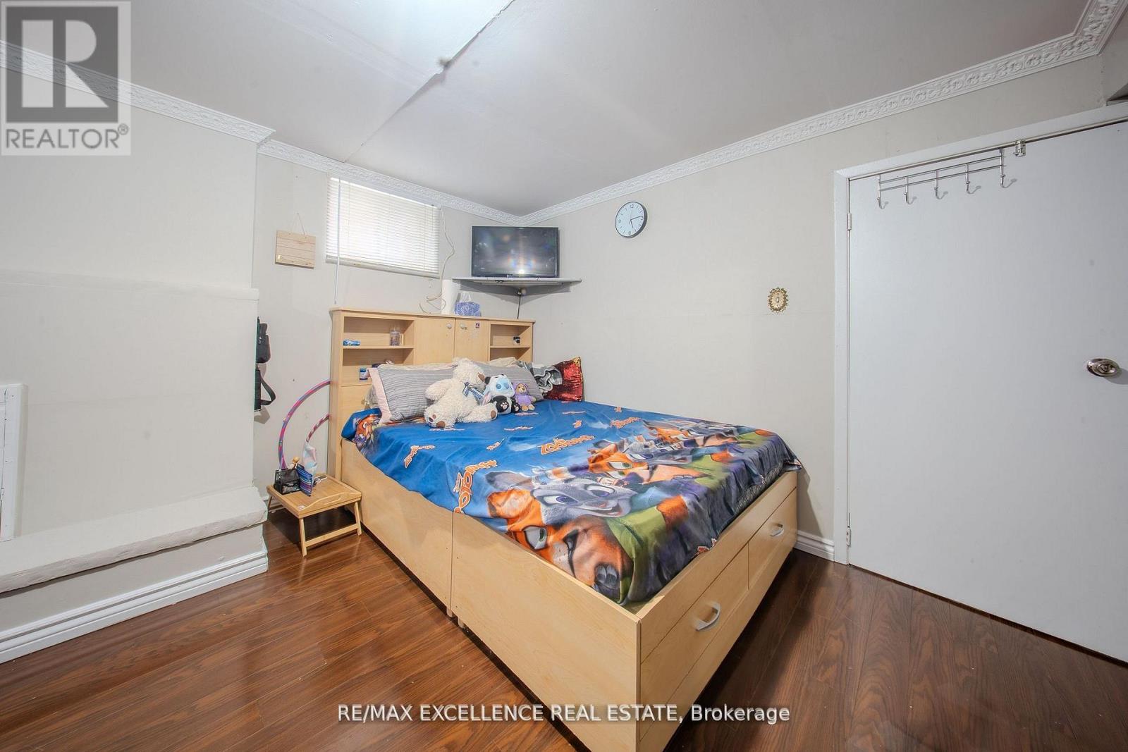 7246 Reindeer Drive, Mississauga, Ontario  L4T 2M7 - Photo 24 - W12536070