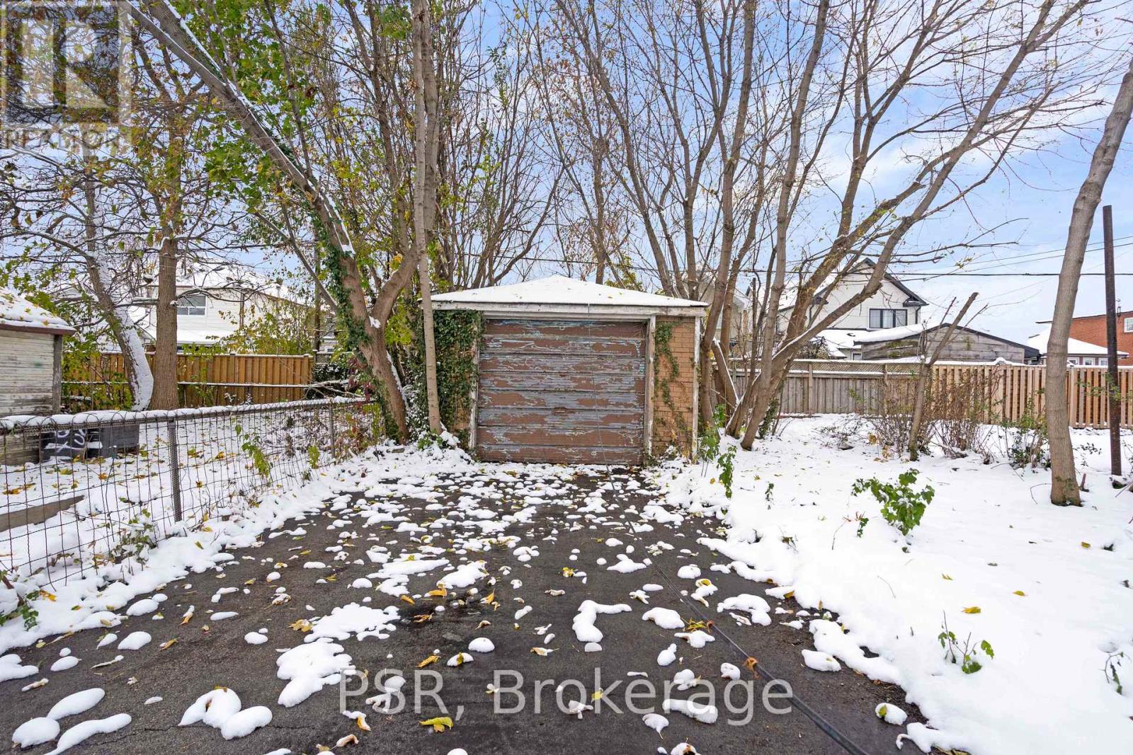 10 Arnold Avenue, Toronto, Ontario  M6N 4M9 - Photo 12 - W12536076