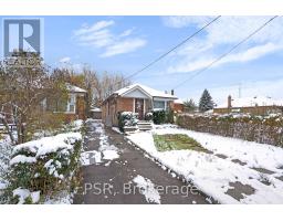 10 ARNOLD AVENUE, Toronto, Ontario