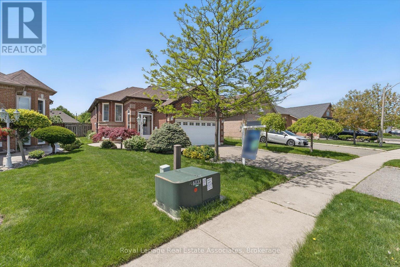 65 Summerfield Crescent, Brampton, Ontario  L6X 4L2 - Photo 32 - W12536098