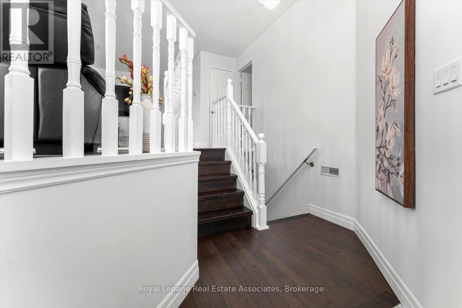 65 Summerfield Crescent, Brampton, Ontario  L6X 4L2 - Photo 4 - W12536098