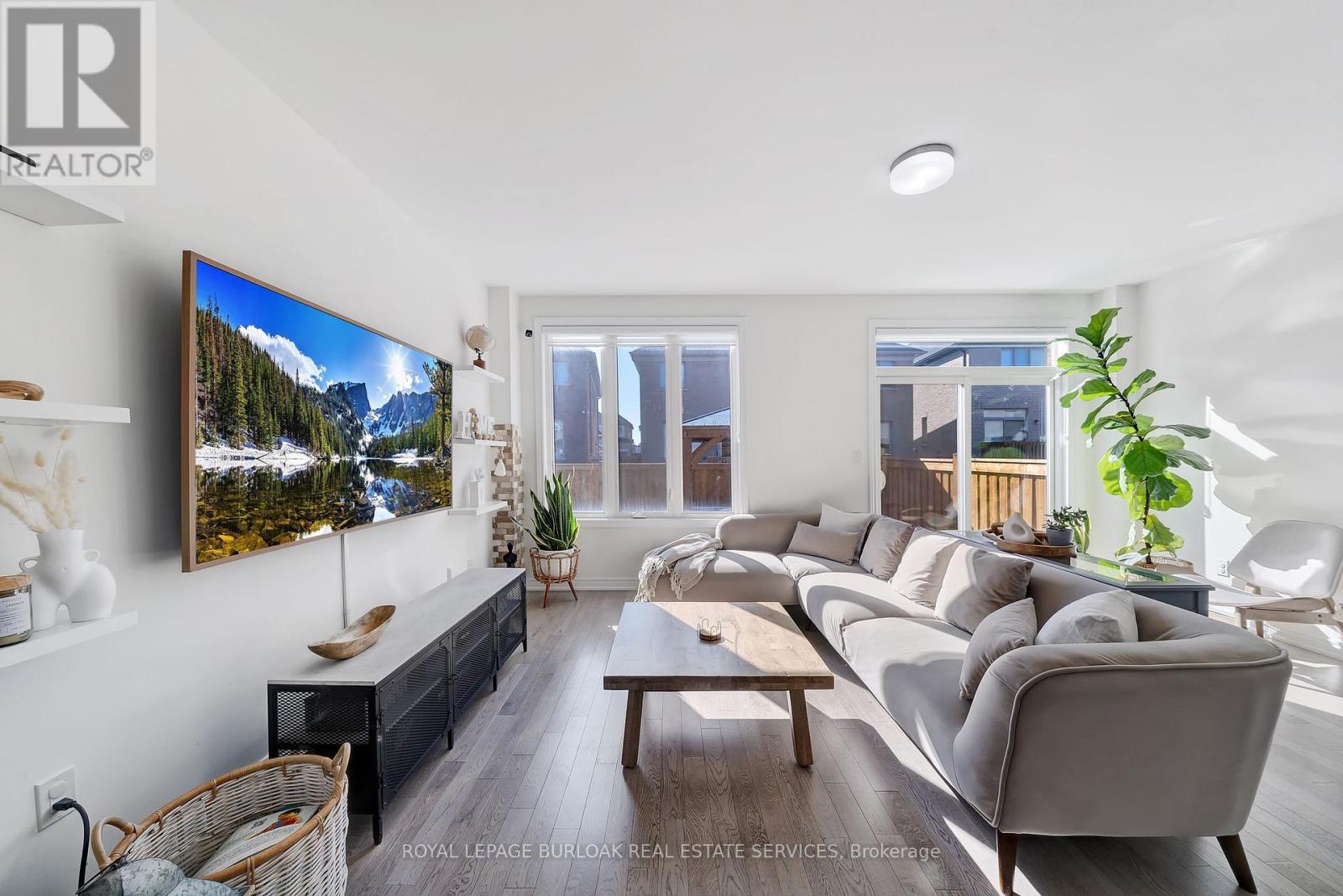 1264 Chee Chee Landing, Milton, Ontario  L9E 1L1 - Photo 10 - W12536108