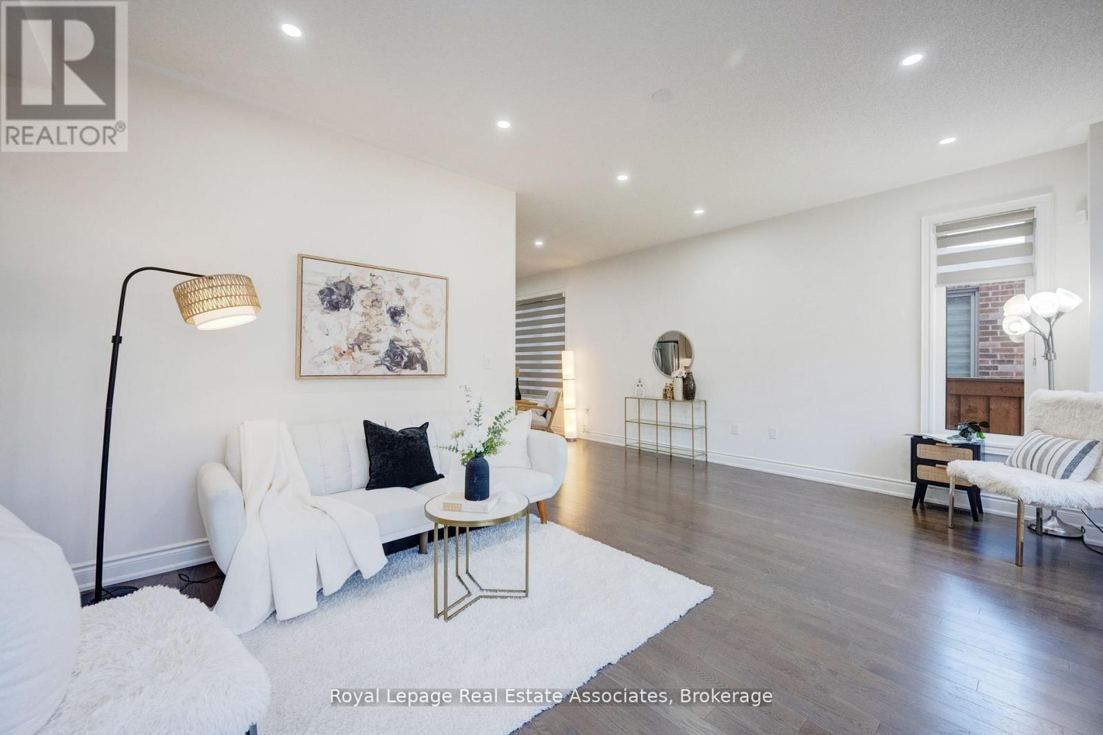 13 Quinton Ridge, Brampton, Ontario  L6Y 6J4 - Photo 8 - W12536128