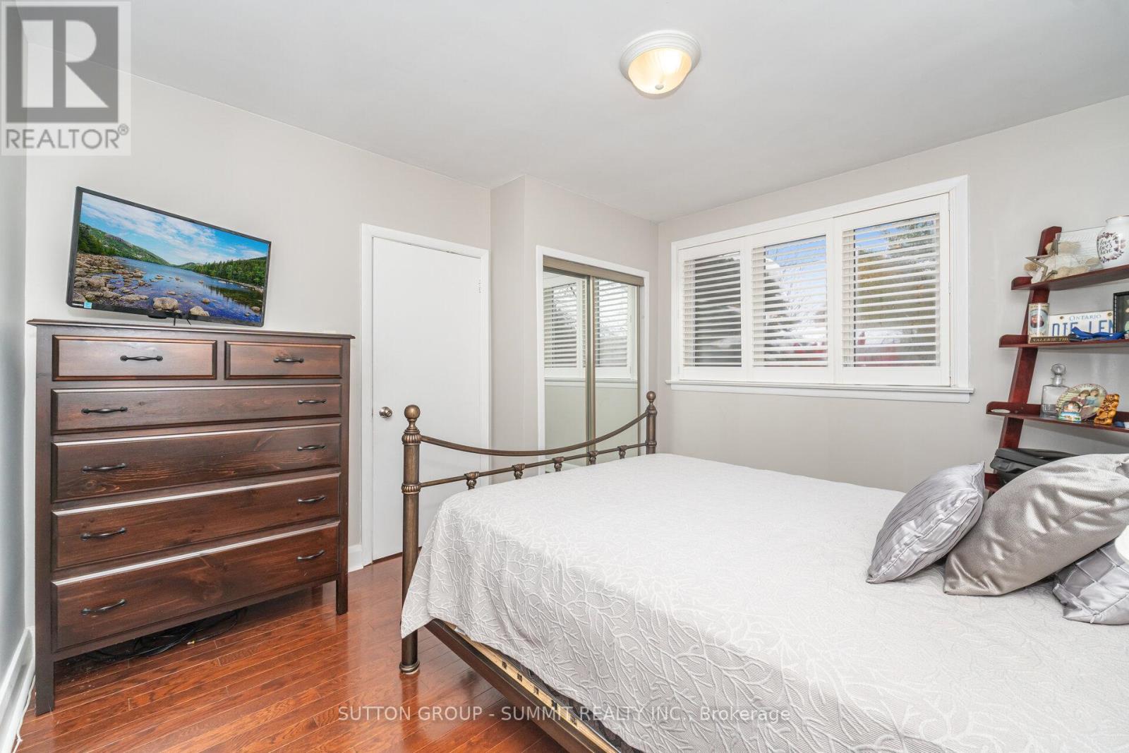 25 Sora Drive, Mississauga, Ontario  L5M 1B3 - Photo 19 - W12536136