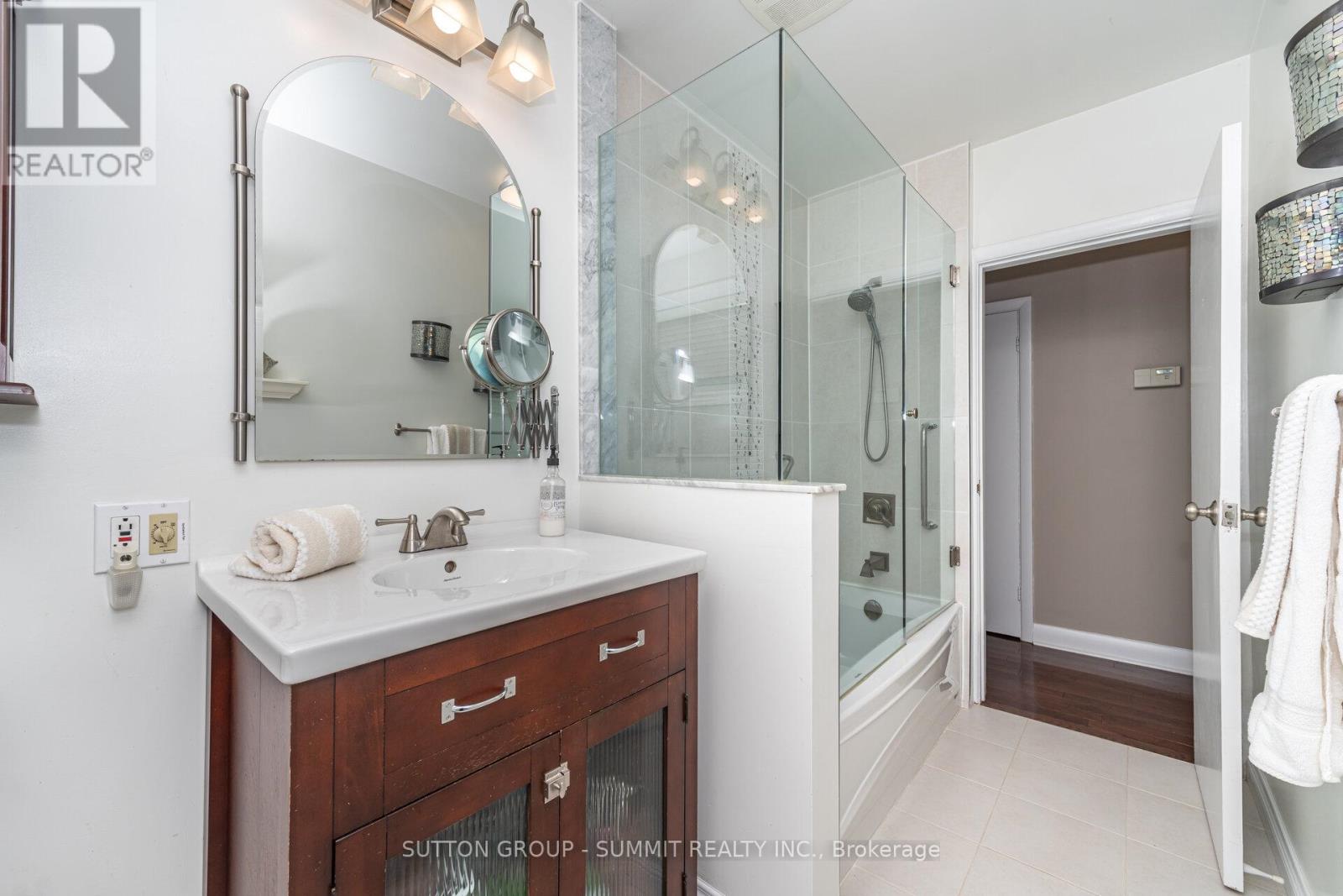 25 Sora Drive, Mississauga, Ontario  L5M 1B3 - Photo 25 - W12536136