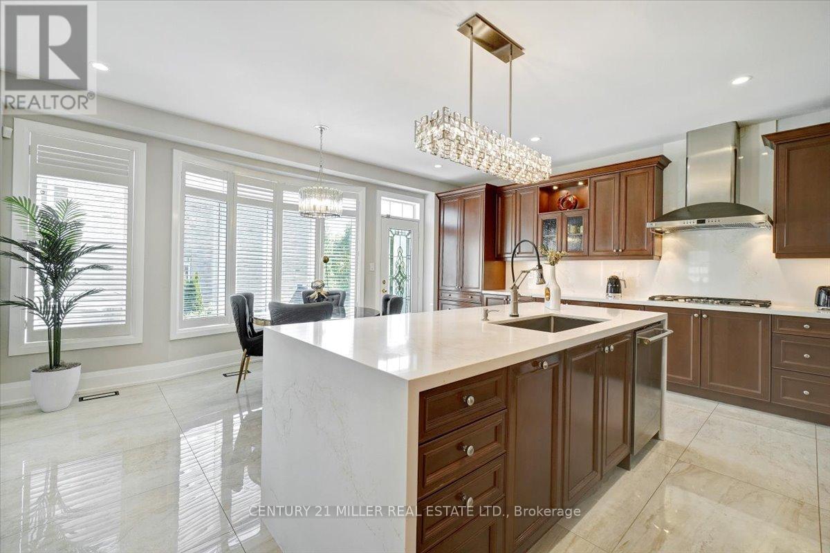 3298 Liptay Avenue, Oakville, Ontario  L6M 0N1 - Photo 13 - W12536142