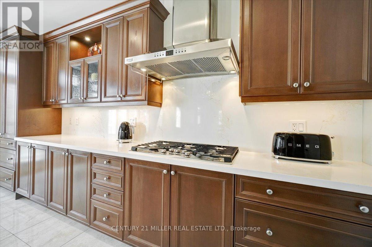 3298 Liptay Avenue, Oakville, Ontario  L6M 0N1 - Photo 14 - W12536142