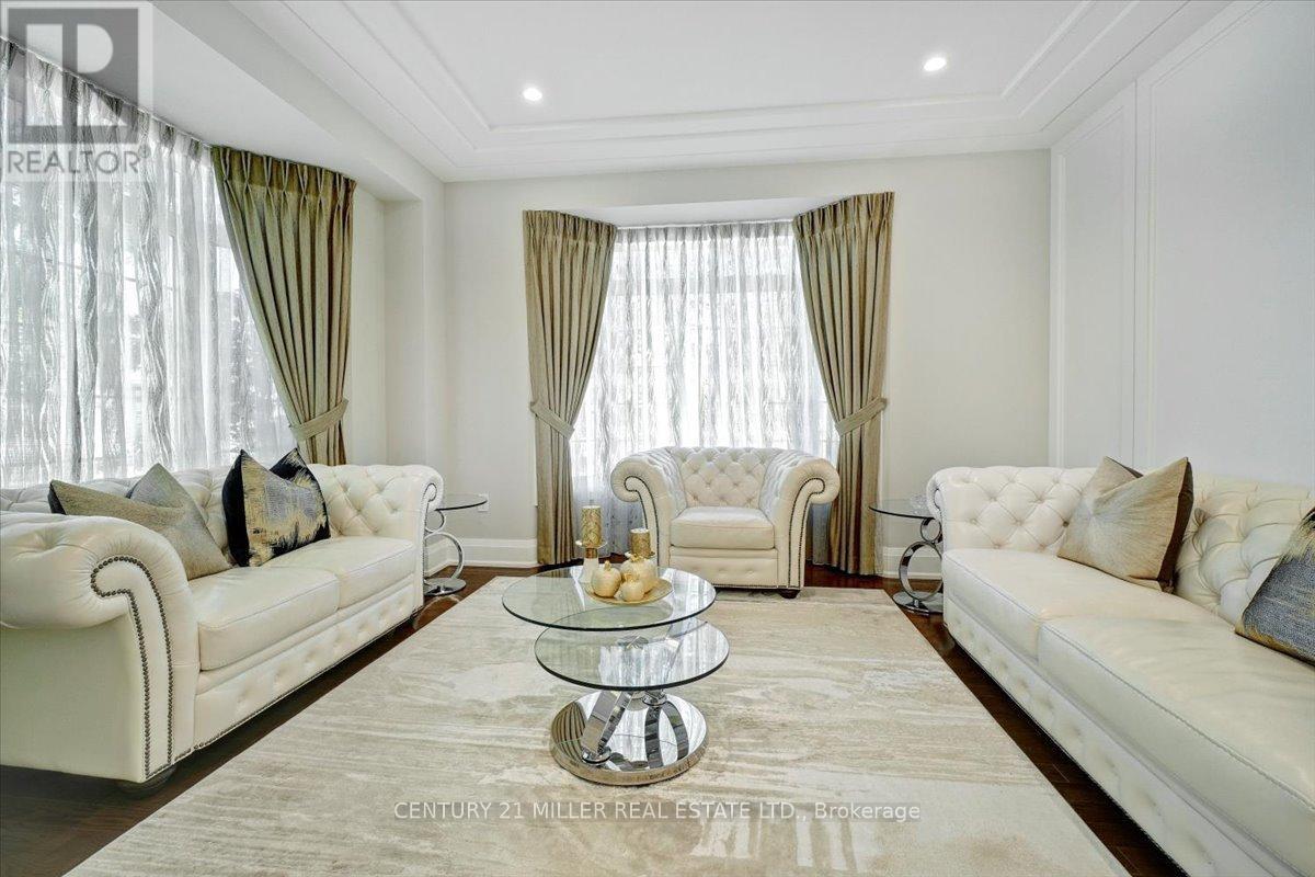 3298 Liptay Avenue, Oakville, Ontario  L6M 0N1 - Photo 4 - W12536142