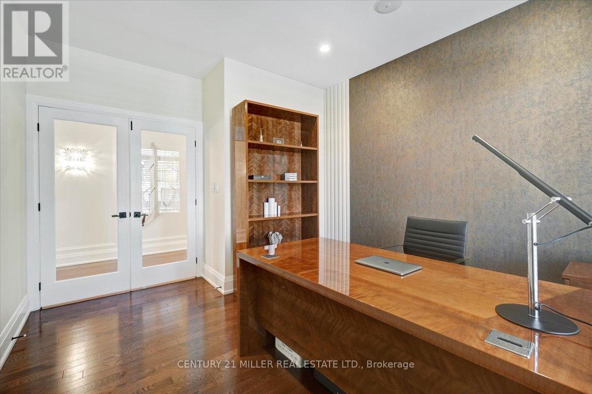 3298 Liptay Avenue, Oakville, Ontario  L6M 0N1 - Photo 7 - W12536142