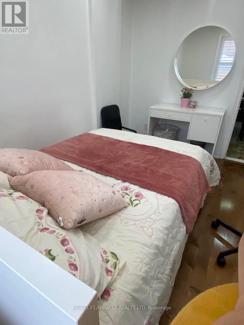 845 Runnymede Road, Toronto, Ontario  M6N 3W1 - Photo 14 - W12536152