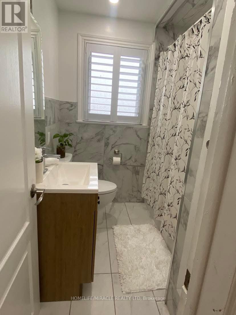 845 Runnymede Road, Toronto, Ontario  M6N 3W1 - Photo 16 - W12536152