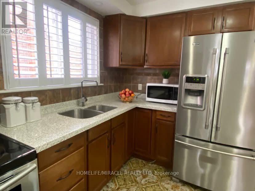 845 Runnymede Road, Toronto, Ontario  M6N 3W1 - Photo 4 - W12536152