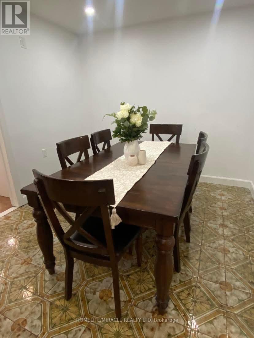 845 Runnymede Road, Toronto, Ontario  M6N 3W1 - Photo 5 - W12536152