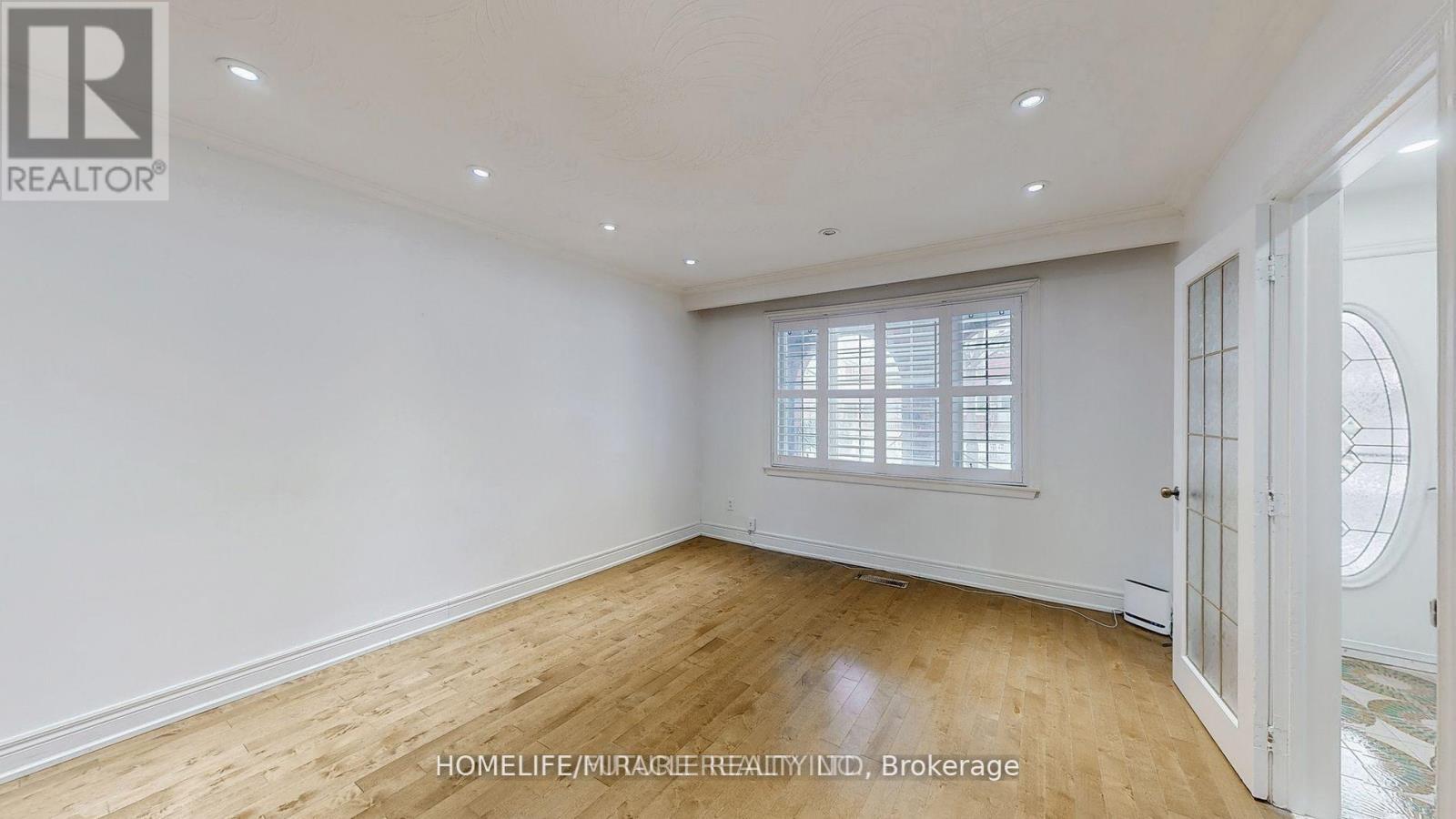 845 Runnymede Road, Toronto, Ontario  M6N 3W1 - Photo 7 - W12536152