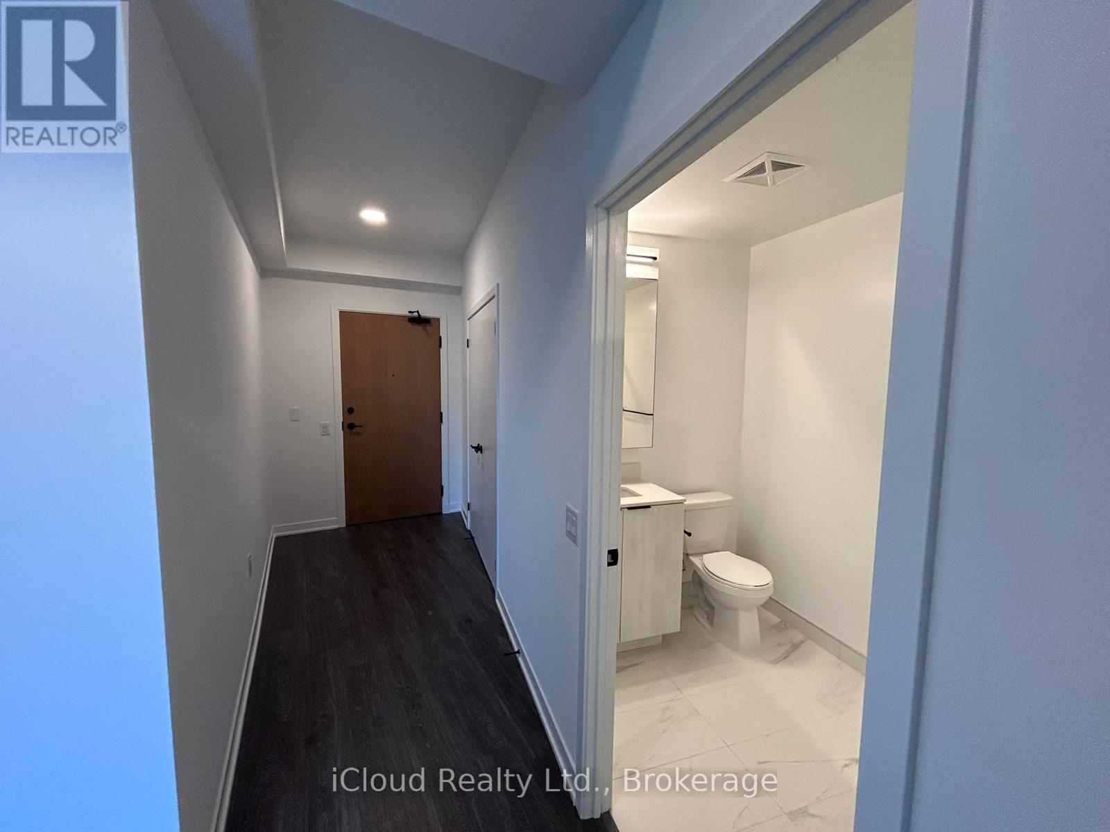 1013 - 2495 Eglinton Avenue W, Mississauga, Ontario  L5M 2T2 - Photo 4 - W12536158