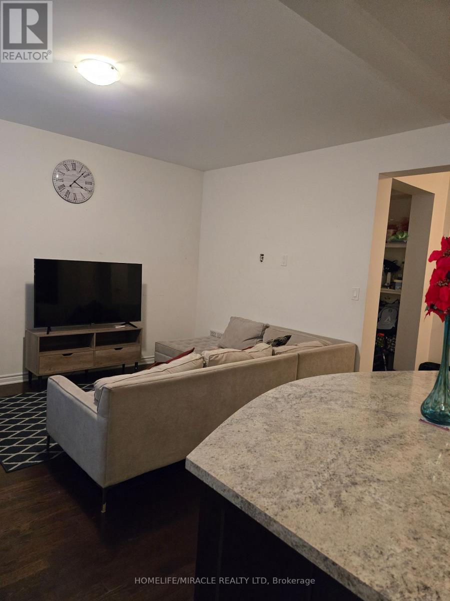 1284 Leger Way, Milton, Ontario  L9E 1C9 - Photo 13 - W12536162