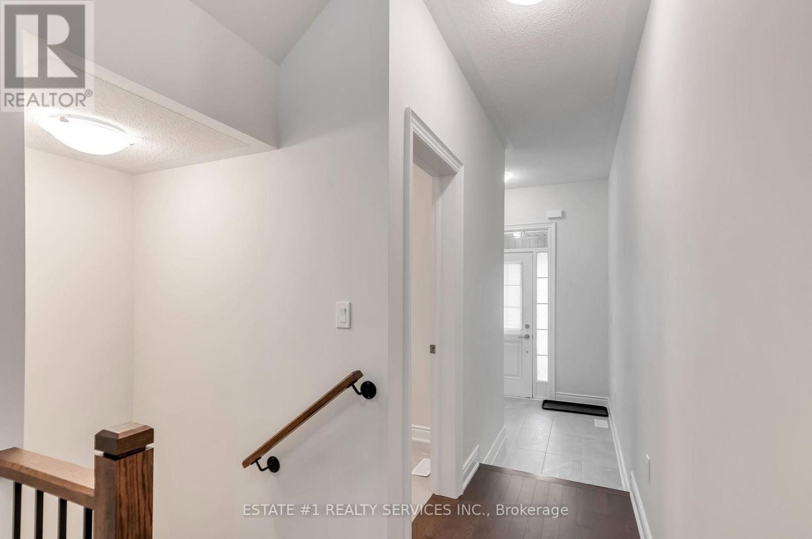 29 Bermondsey Way, Brampton, Ontario  L6Y 0E4 - Photo 7 - W12536206