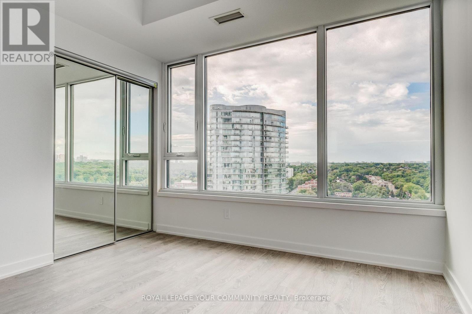 2301 - 1926 Lake Shore Boulevard W, Toronto, Ontario  M6S 1A1 - Photo 15 - W12536208