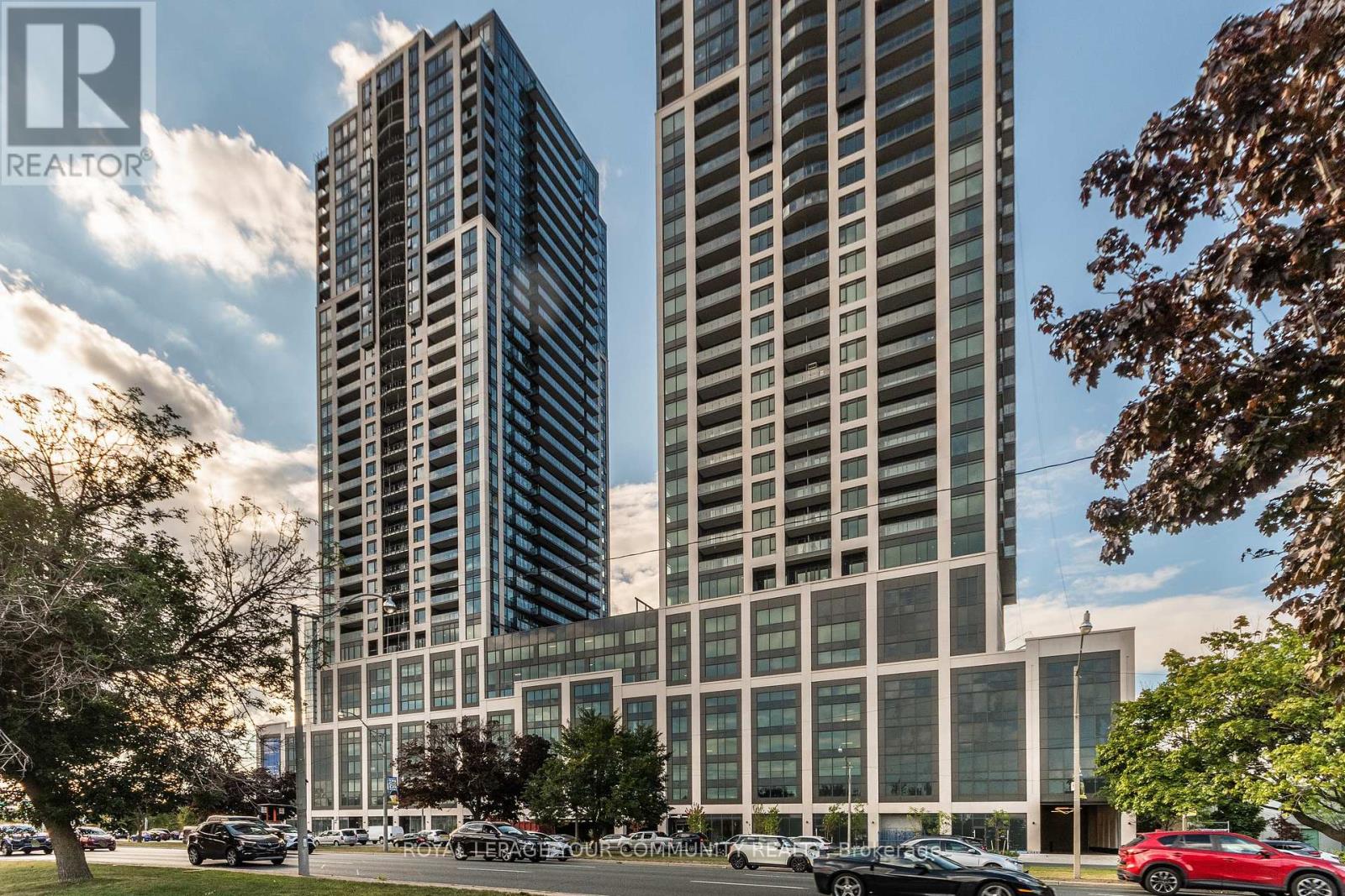 2301 - 1926 Lake Shore Boulevard W, Toronto, Ontario  M6S 1A1 - Photo 2 - W12536208