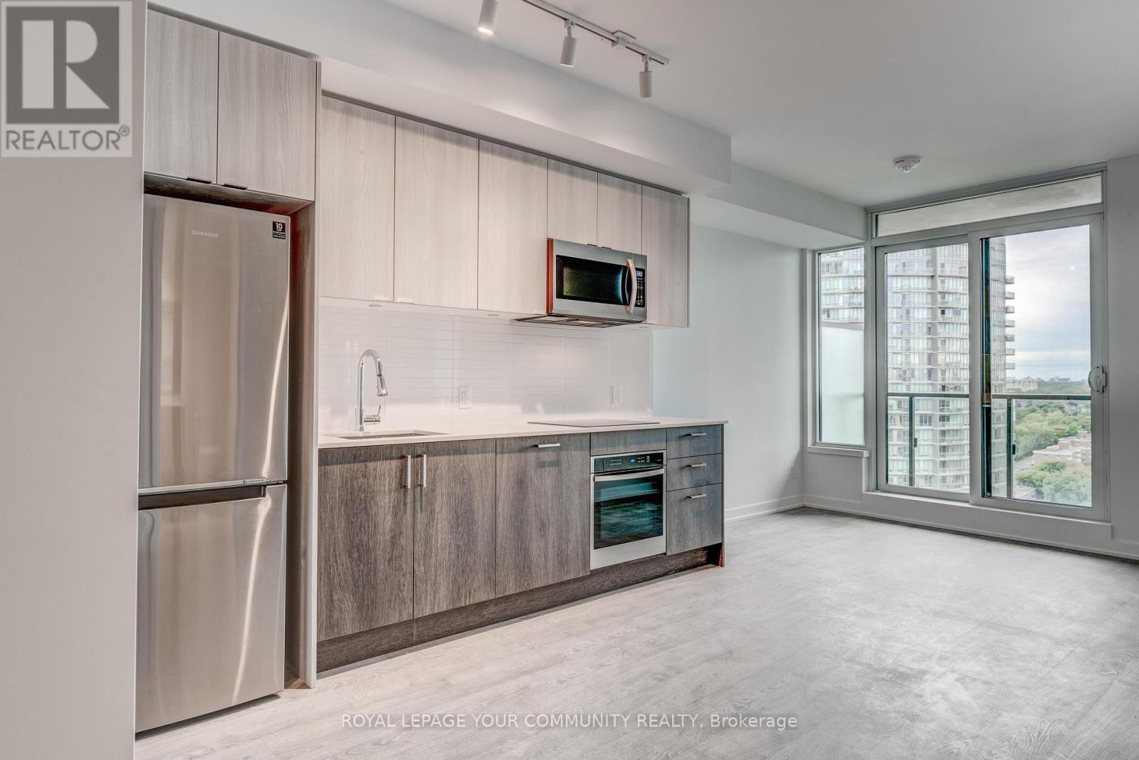 2301 - 1926 Lake Shore Boulevard W, Toronto, Ontario  M6S 1A1 - Photo 3 - W12536208