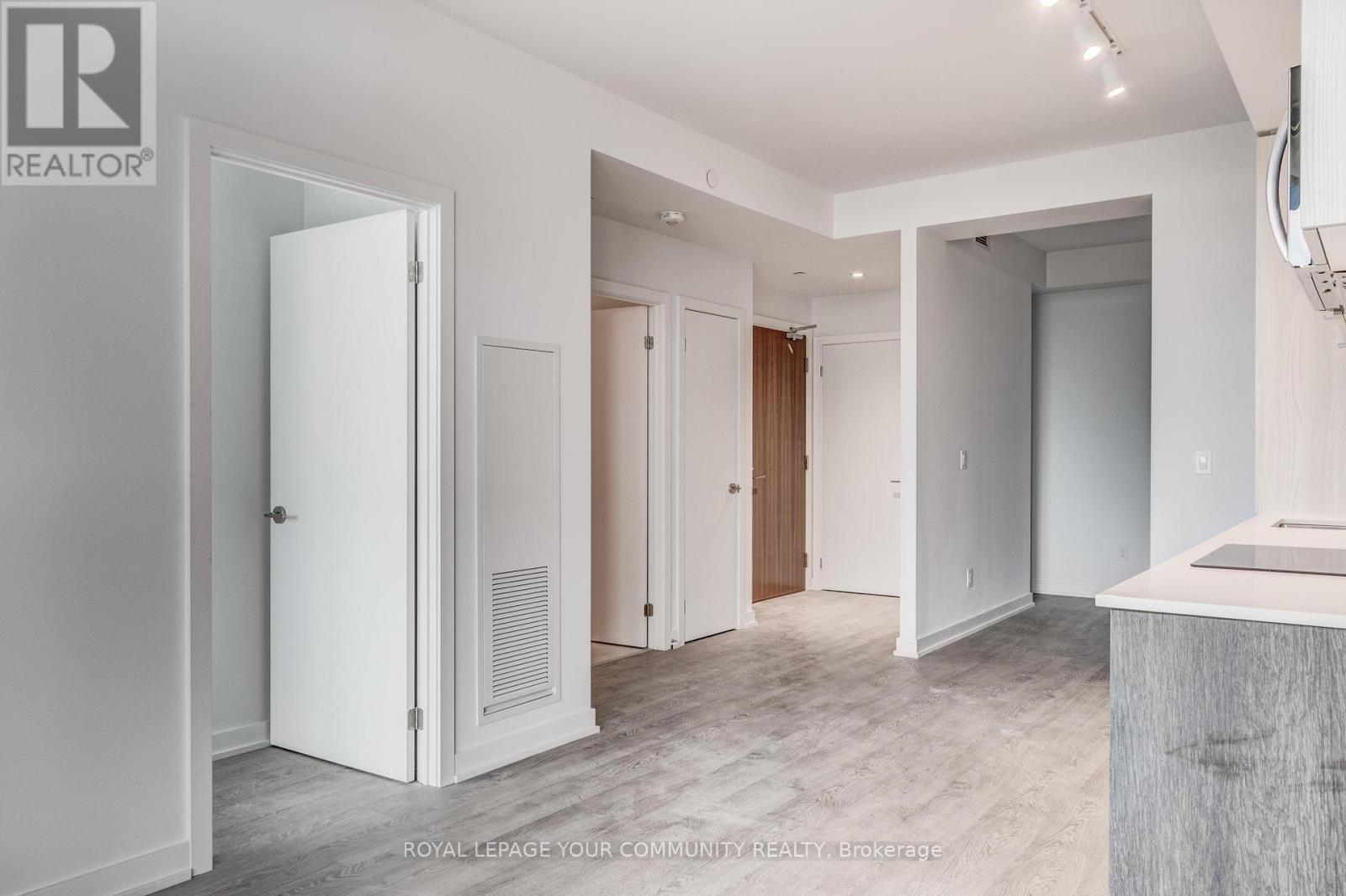 2301 - 1926 Lake Shore Boulevard W, Toronto, Ontario  M6S 1A1 - Photo 4 - W12536208