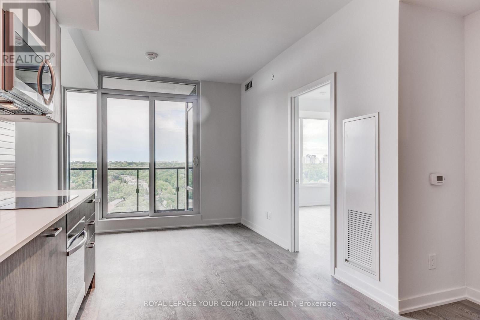 2301 - 1926 Lake Shore Boulevard W, Toronto, Ontario  M6S 1A1 - Photo 5 - W12536208