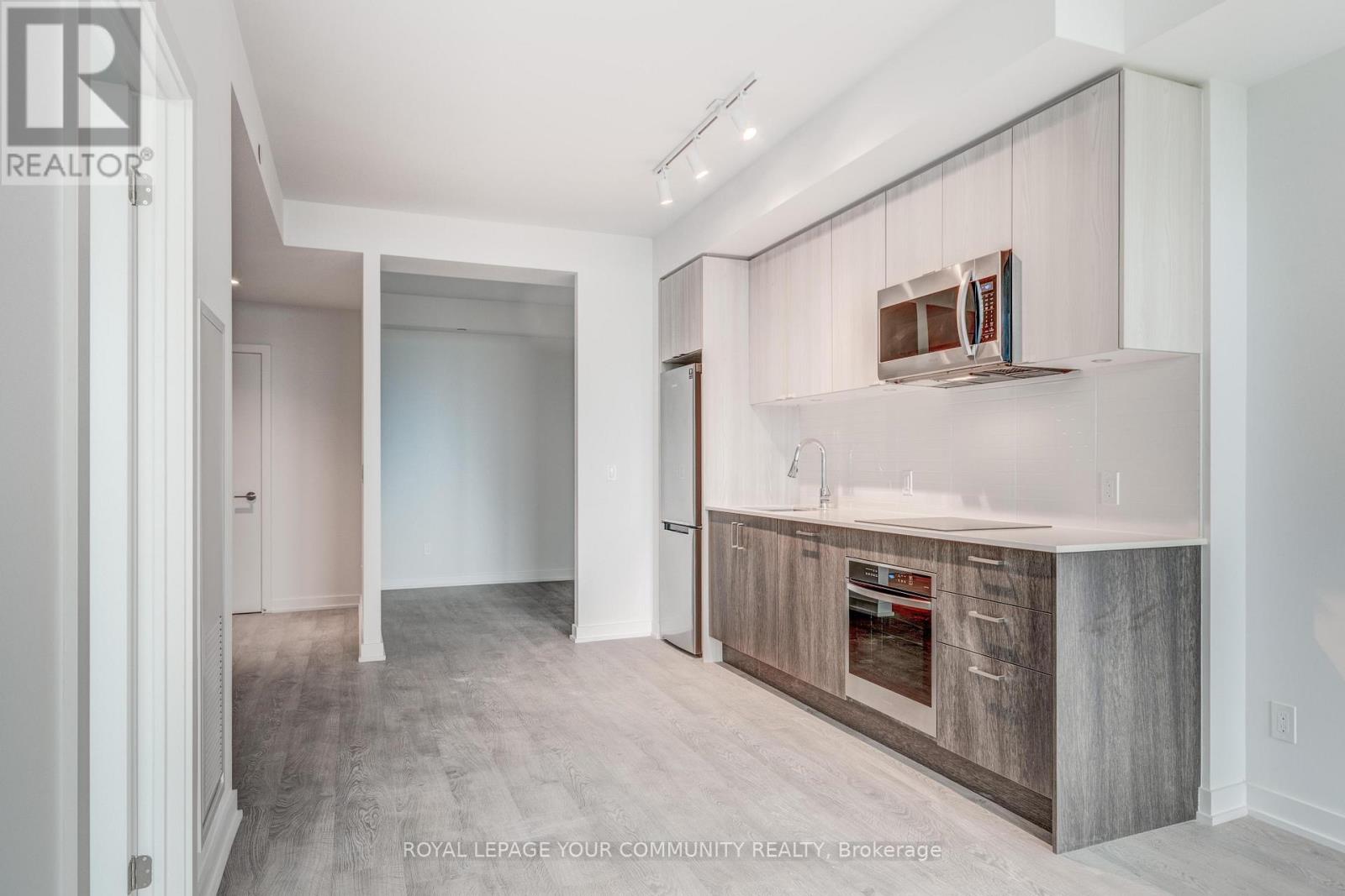 2301 - 1926 Lake Shore Boulevard W, Toronto, Ontario  M6S 1A1 - Photo 6 - W12536208