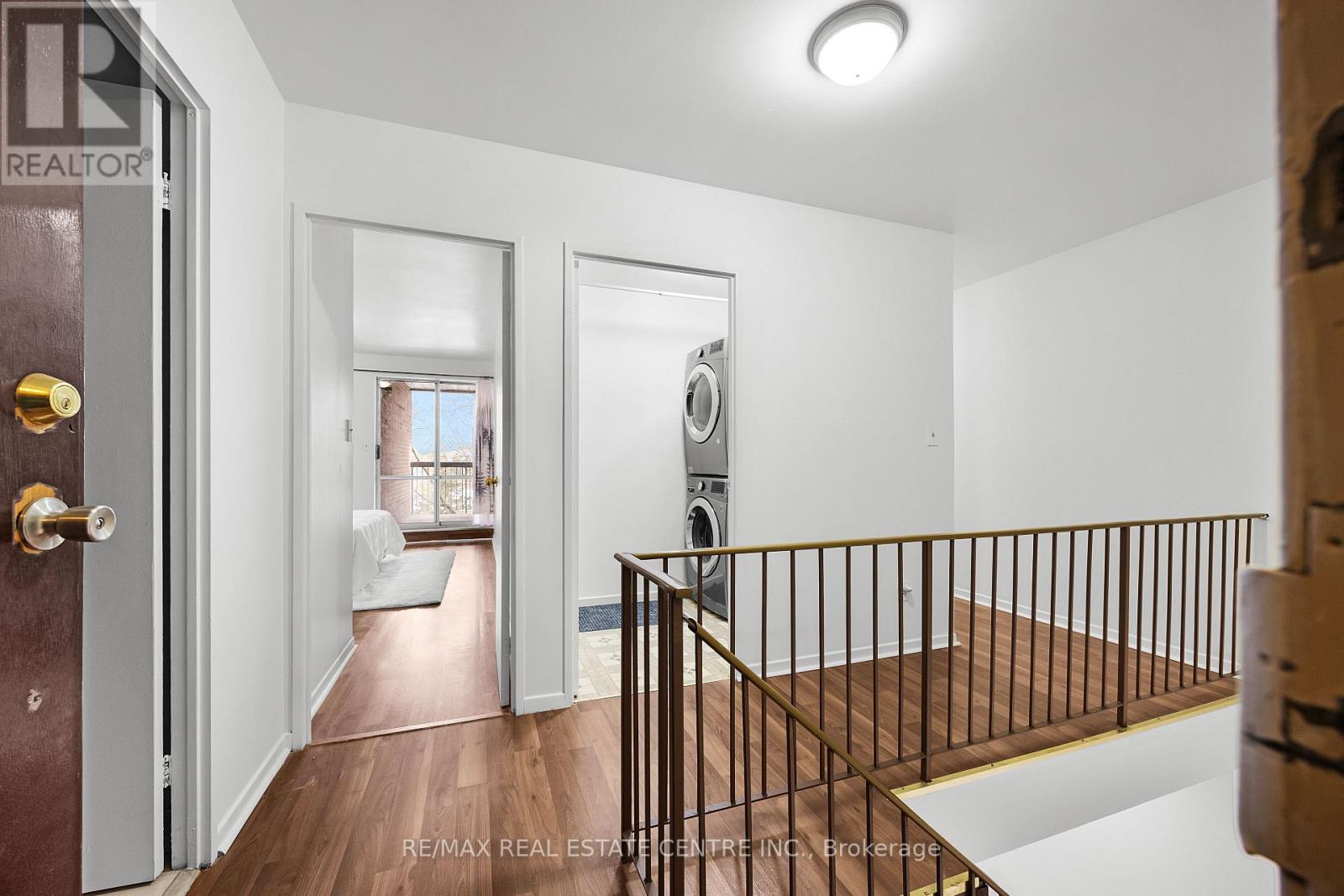 250 - 3025 The Credit Woodlands, Mississauga, Ontario  L5C 2V3 - Photo 21 - W12536238