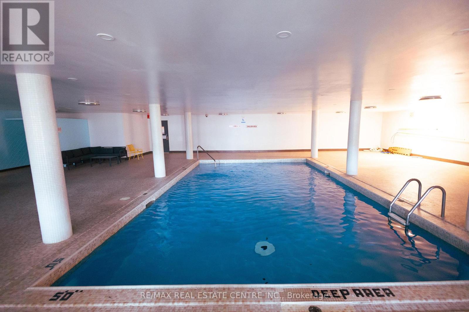 250 - 3025 The Credit Woodlands, Mississauga, Ontario  L5C 2V3 - Photo 30 - W12536238