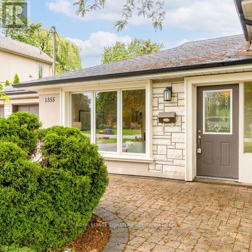 1355 Secord Avenue, Oakville, Ontario  L6L 2K9 - Photo 2 - W12536246