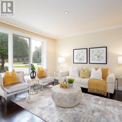 1355 Secord Avenue, Oakville, Ontario  L6L 2K9 - Photo 4 - W12536246