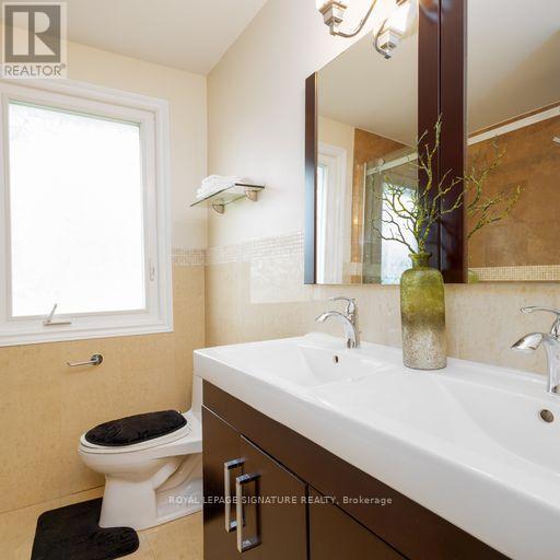 1355 Secord Avenue, Oakville, Ontario  L6L 2K9 - Photo 9 - W12536246