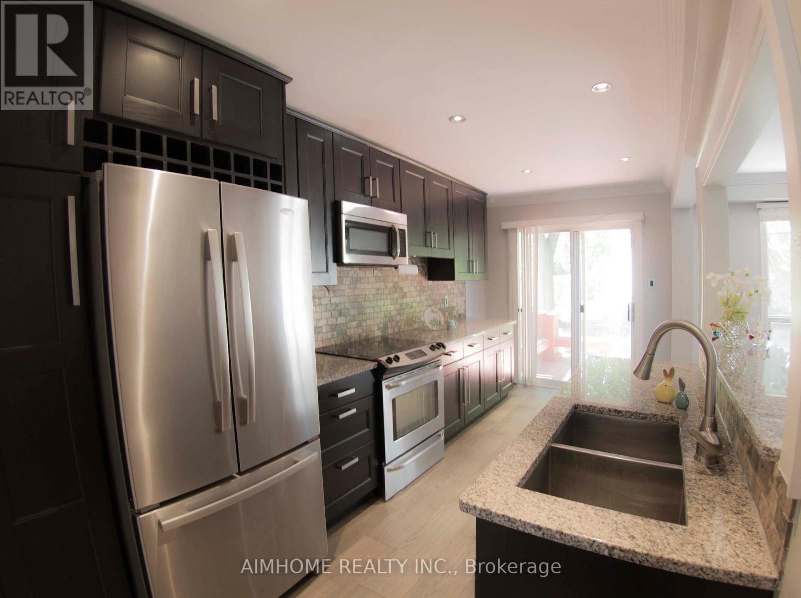 54 - 1224 Kirstie Court, Oakville, Ontario  L6H 5C5 - Photo 4 - W12536260