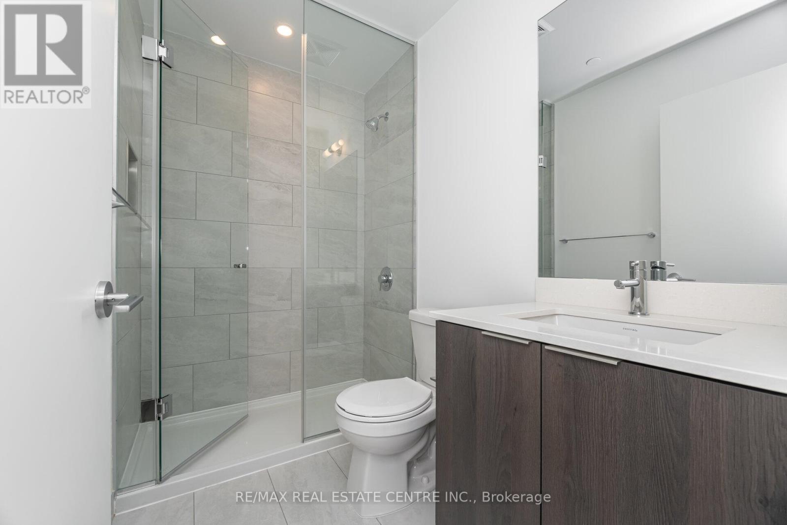 703 - 395 Square One Drive, Mississauga, Ontario  L5B 0P6 - Photo 24 - W12536310