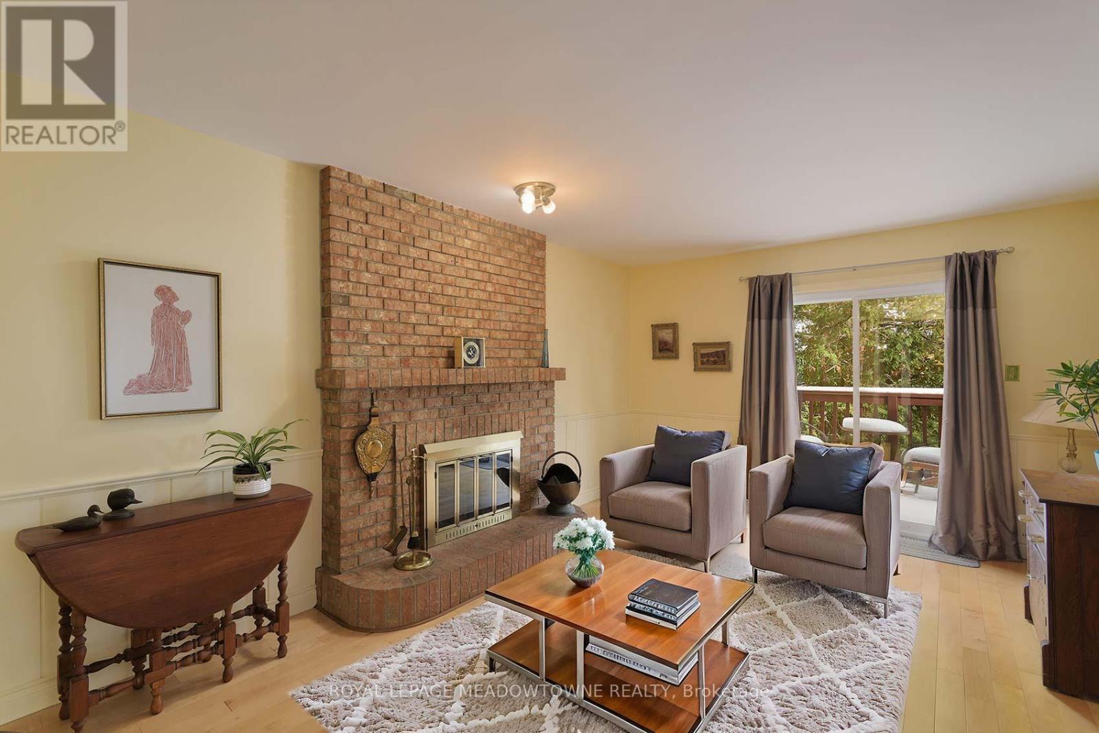 4207 Trapper Crescent, Mississauga, Ontario  L5L 3A7 - Photo 17 - W12536326