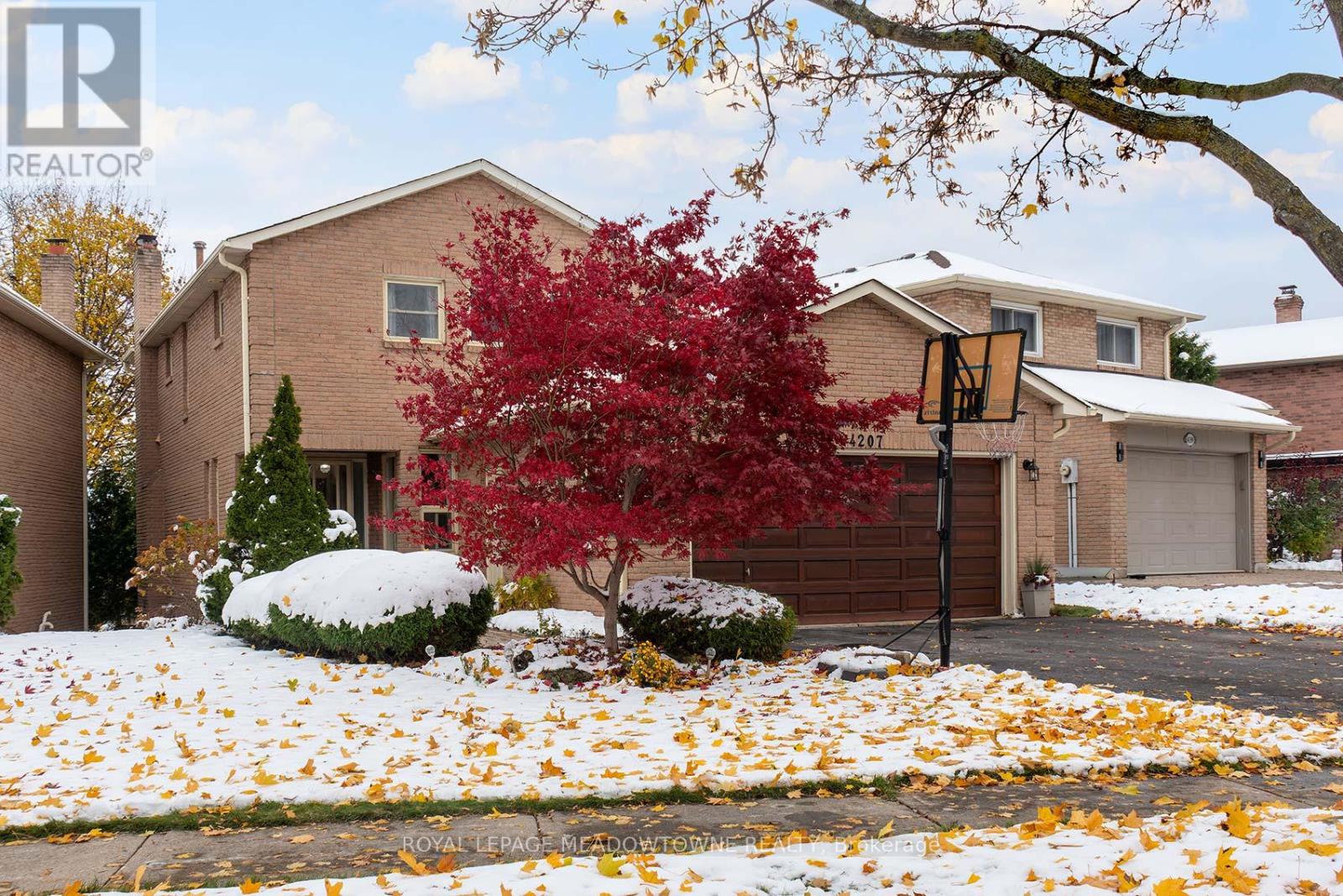 4207 Trapper Crescent, Mississauga, Ontario  L5L 3A7 - Photo 48 - W12536326