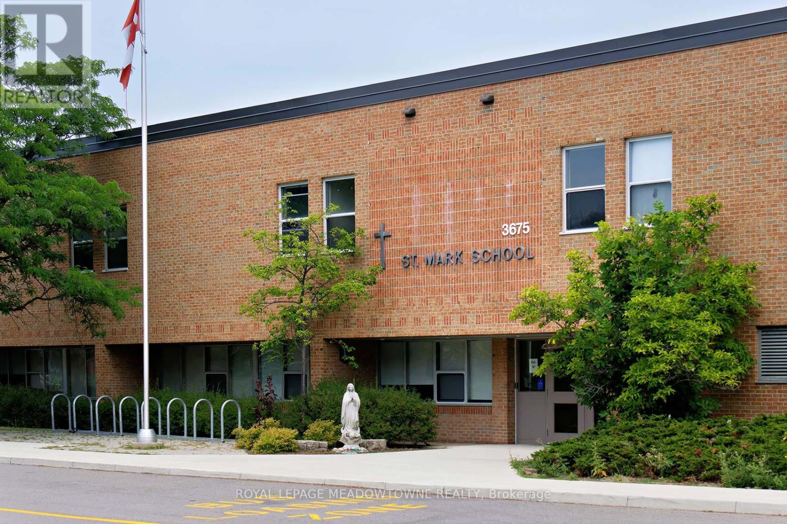 4207 Trapper Crescent, Mississauga, Ontario  L5L 3A7 - Photo 49 - W12536326